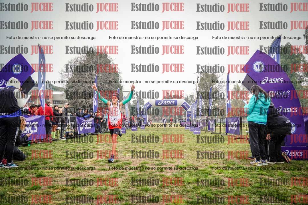 Fotos de la llegada del cross de 1000 m