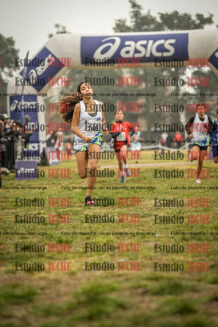 Fotos de la llegada del cross de 1000 m