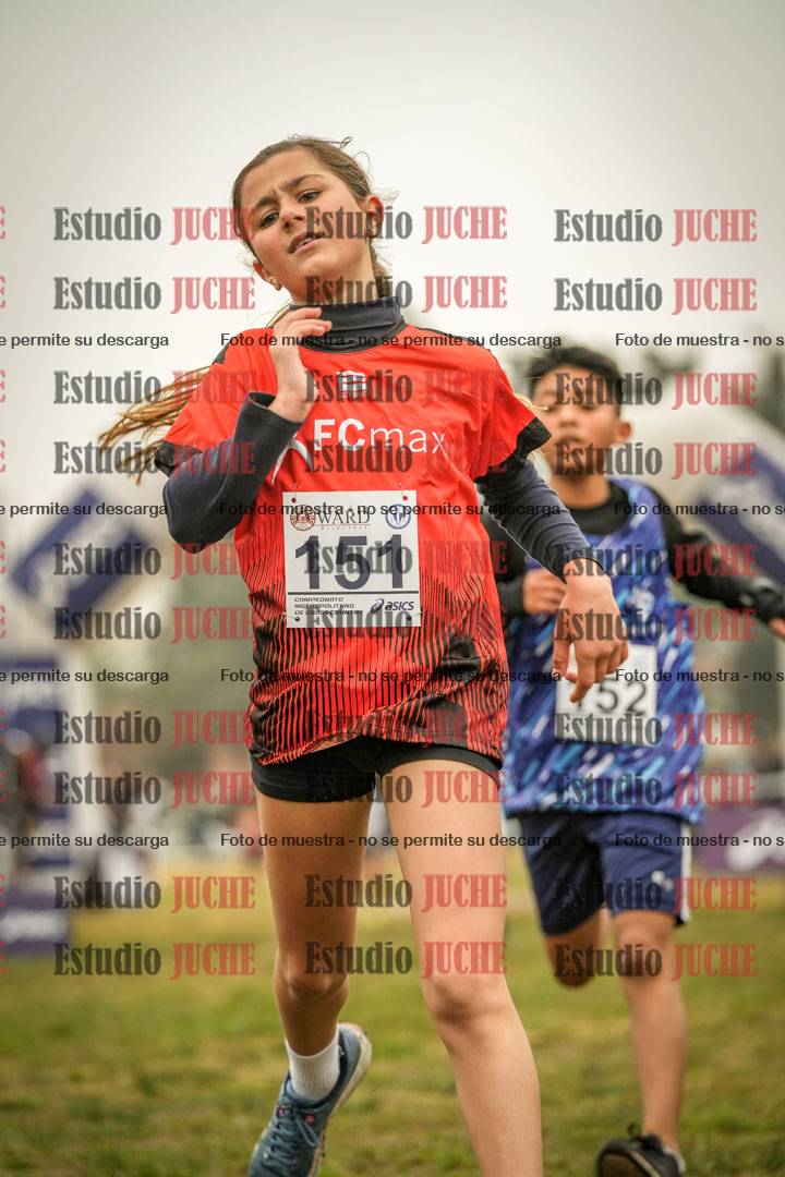 Fotos de la llegada del cross de 1000 m