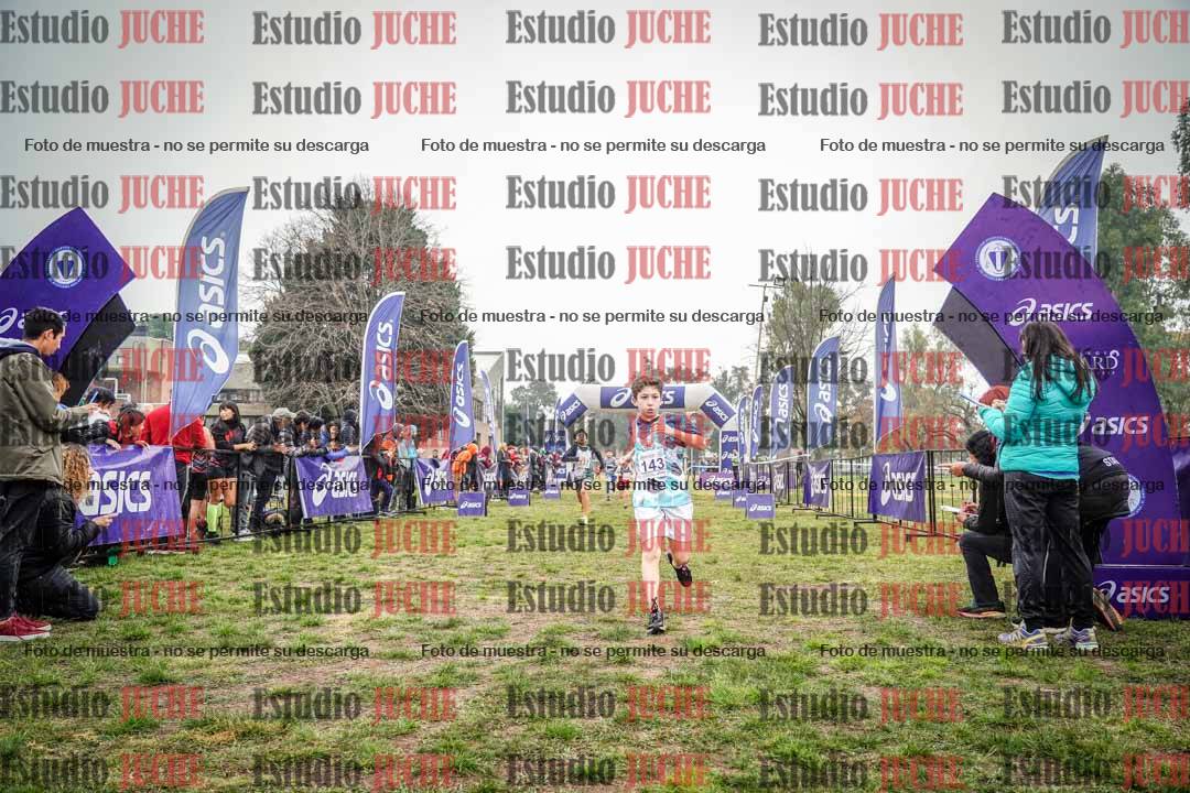 Fotos de la llegada del cross de 1000 m