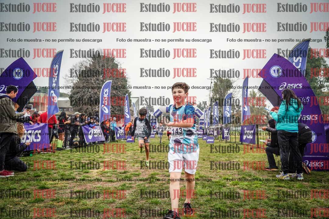 Fotos de la llegada del cross de 1000 m
