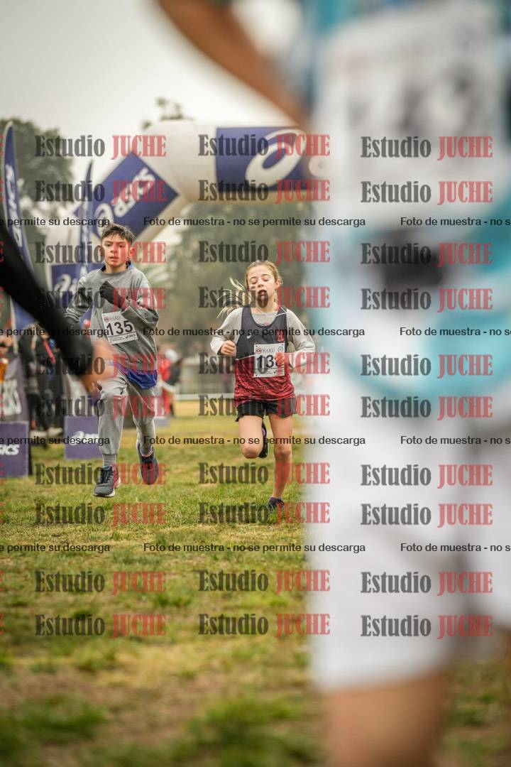 Fotos de la llegada del cross de 1000 m