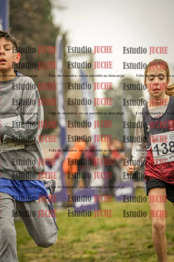 Fotos de la llegada del cross de 1000 m