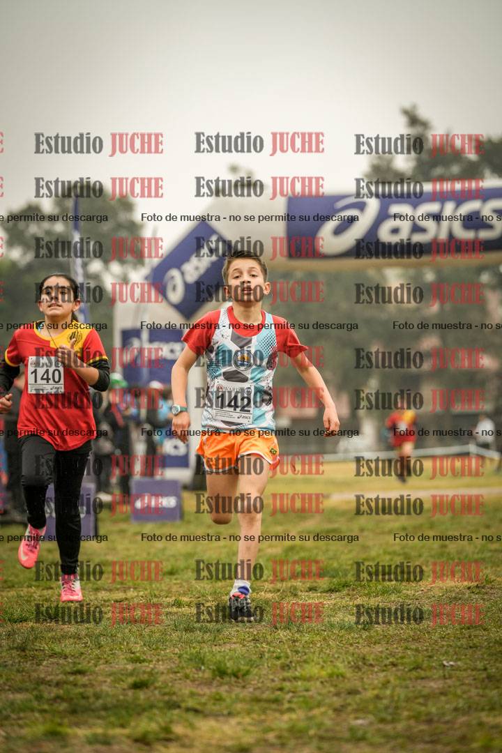 Fotos de la llegada del cross de 1000 m