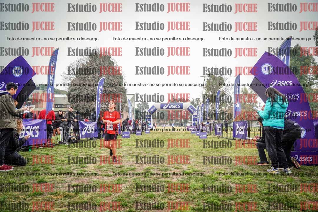 Fotos de la llegada del cross de 1000 m