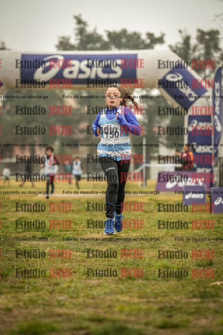Fotos de la llegada del cross de 1000 m