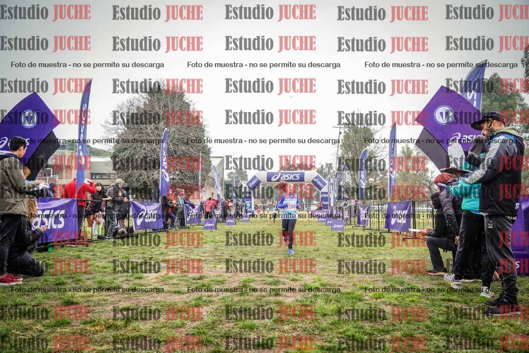 Fotos de la llegada del cross de 1000 m