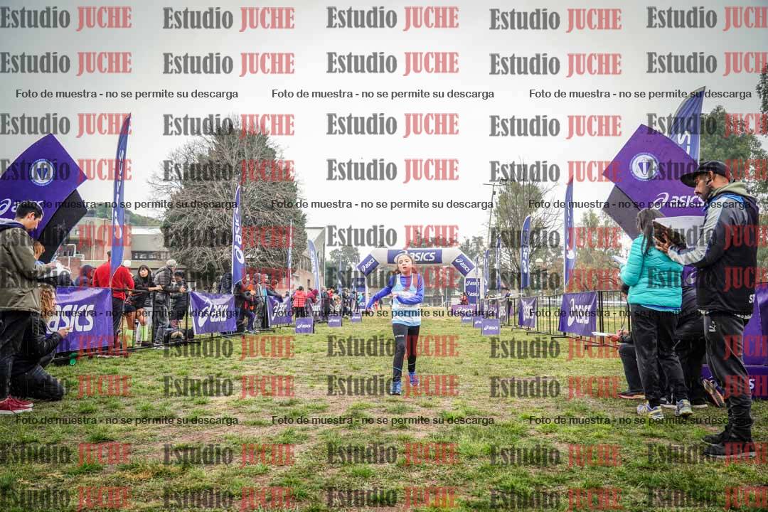 Fotos de la llegada del cross de 1000 m