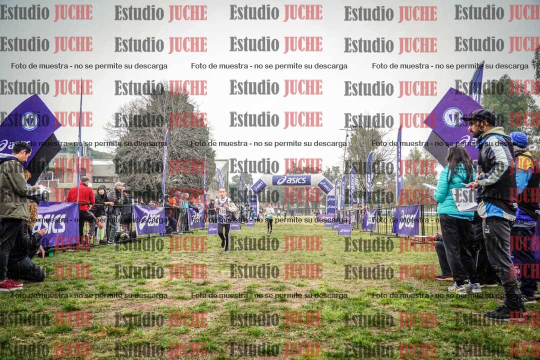 Fotos de la llegada del cross de 1000 m