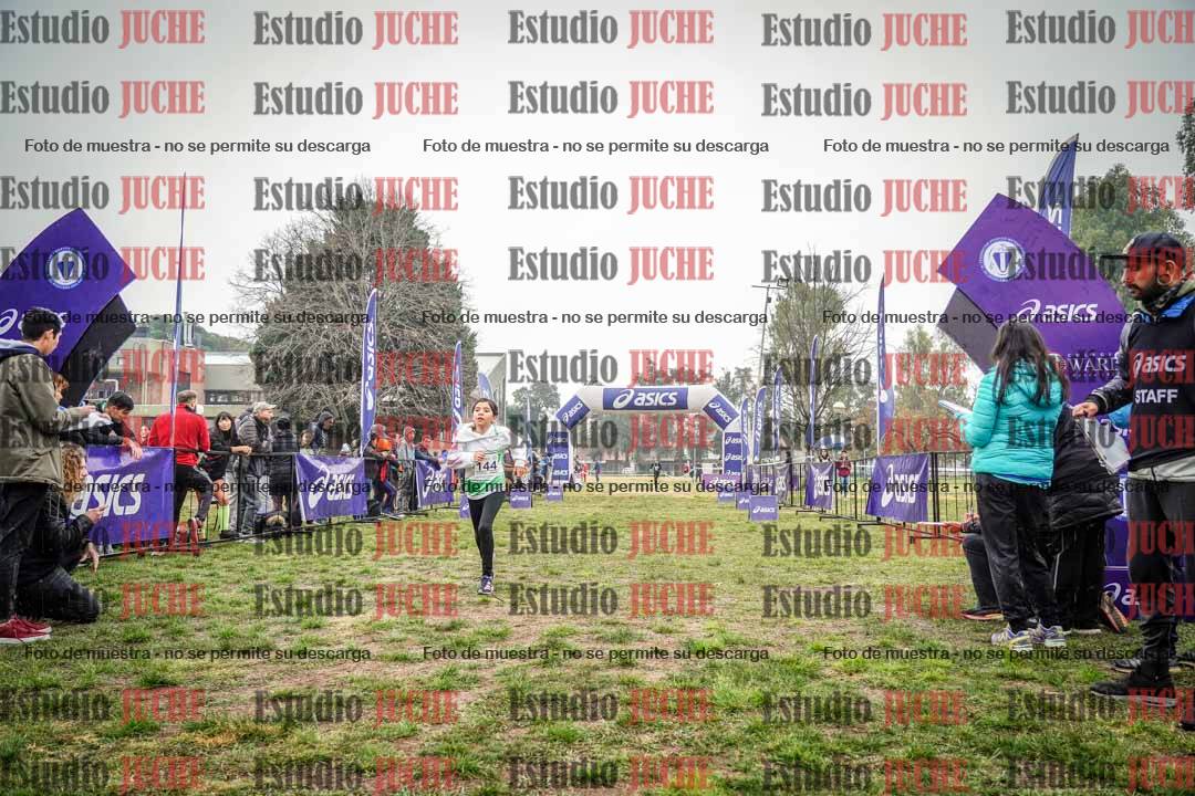 Fotos de la llegada del cross de 1000 m