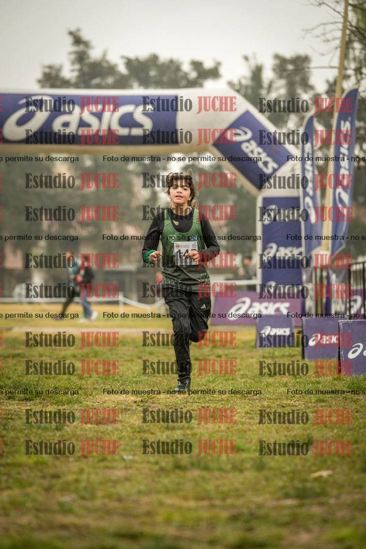 Fotos de la llegada del cross de 1000 m