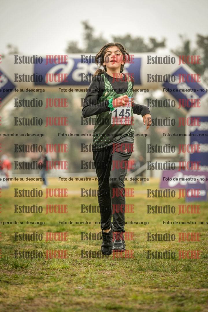 Fotos de la llegada del cross de 1000 m