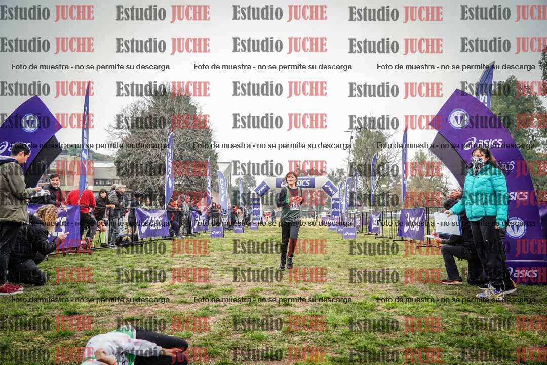 Fotos de la llegada del cross de 1000 m