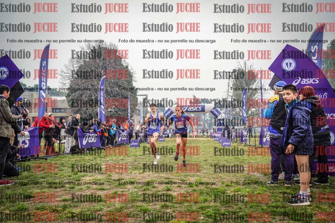 Fotos de la llegada del cross de 1500 m