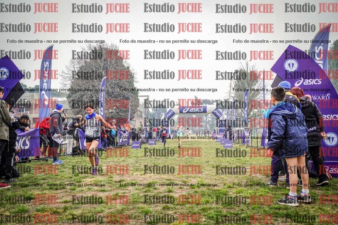 Fotos de la llegada del cross de 1500 m