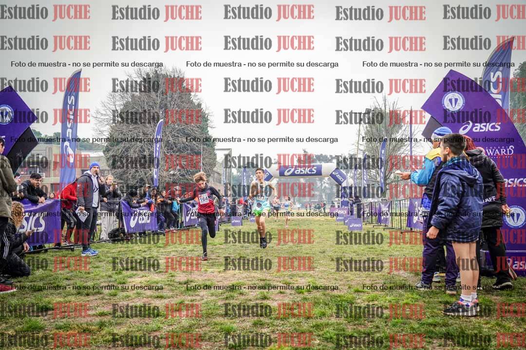 Fotos de la llegada del cross de 1500 m