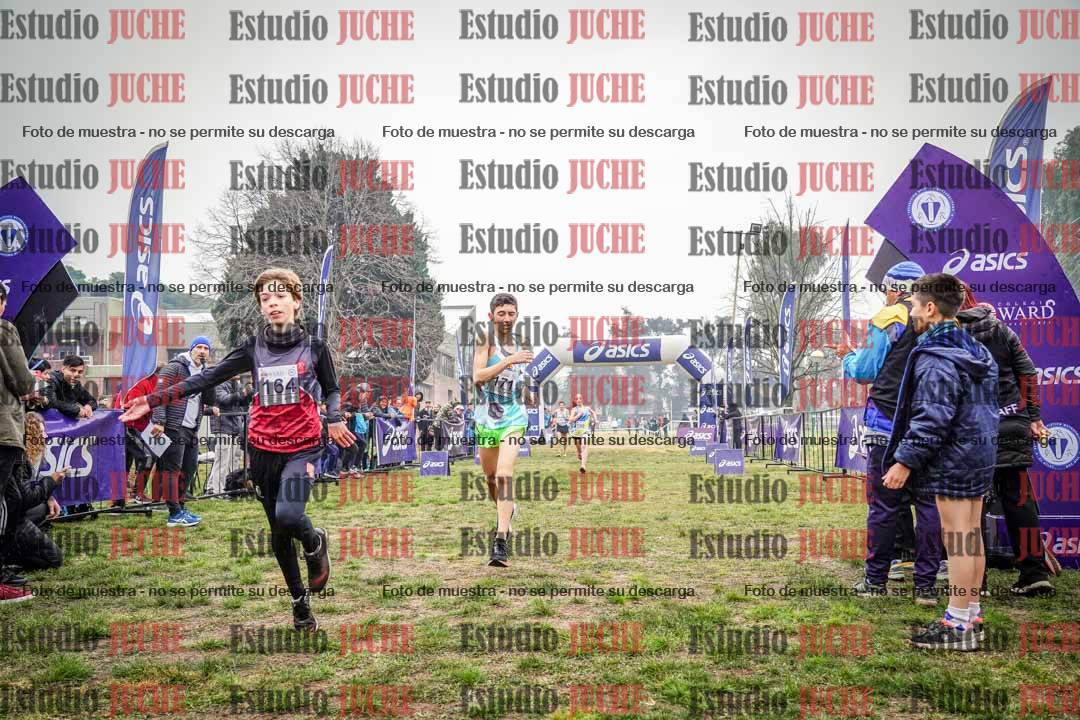 Fotos de la llegada del cross de 1500 m