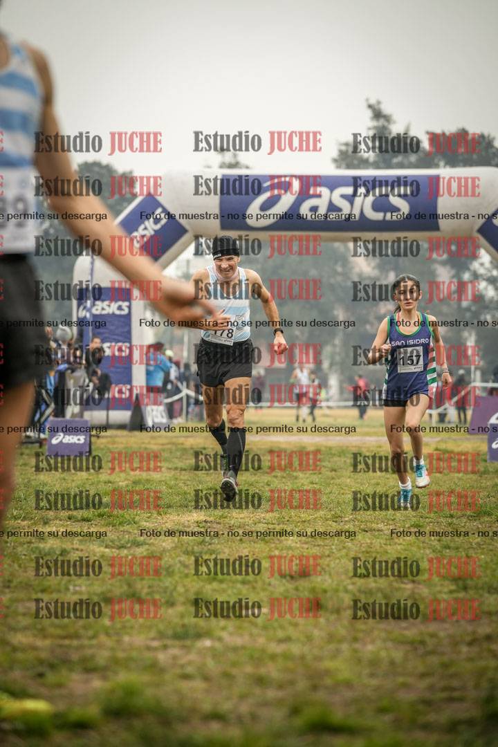Fotos de la llegada del cross de 1500 m