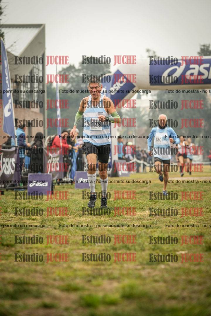 Fotos de la llegada del cross de 1500 m