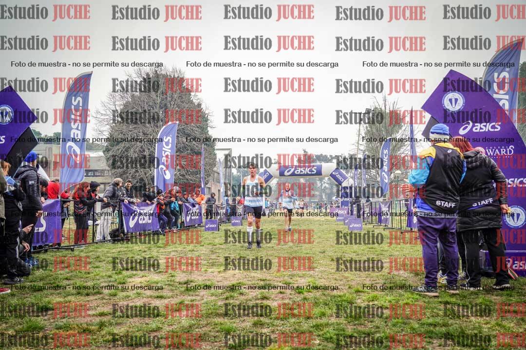 Fotos de la llegada del cross de 1500 m