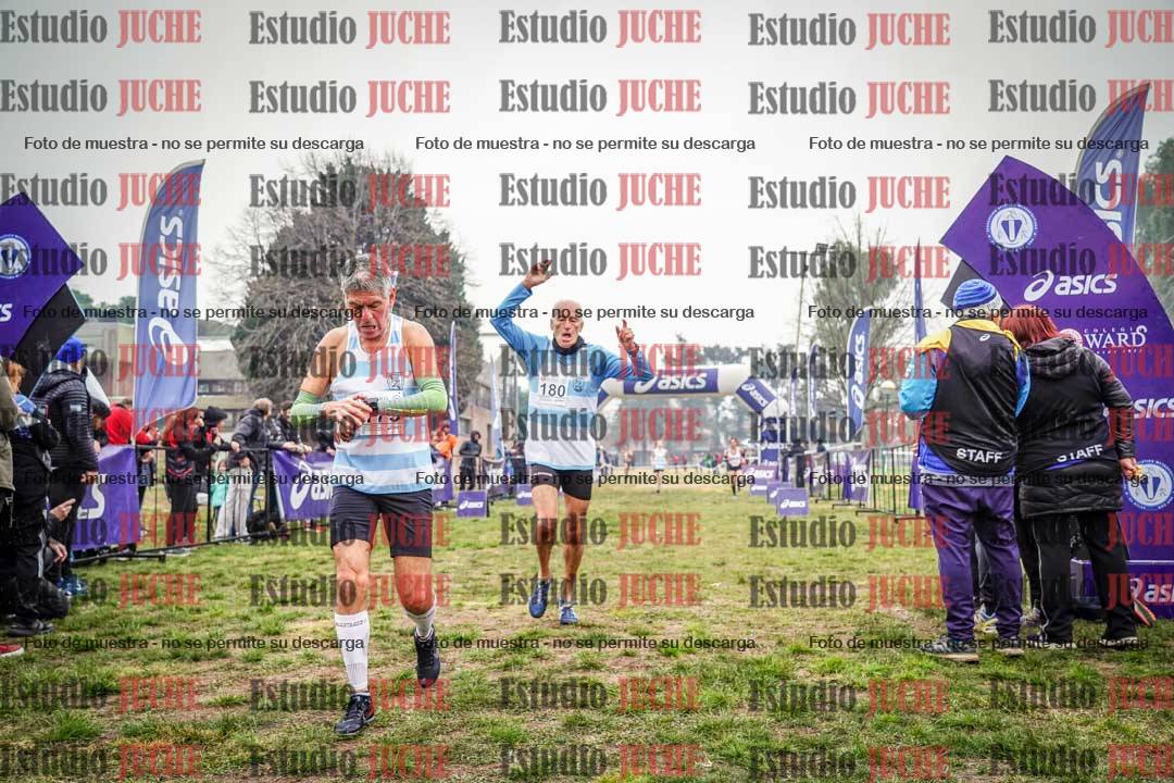 Fotos de la llegada del cross de 1500 m