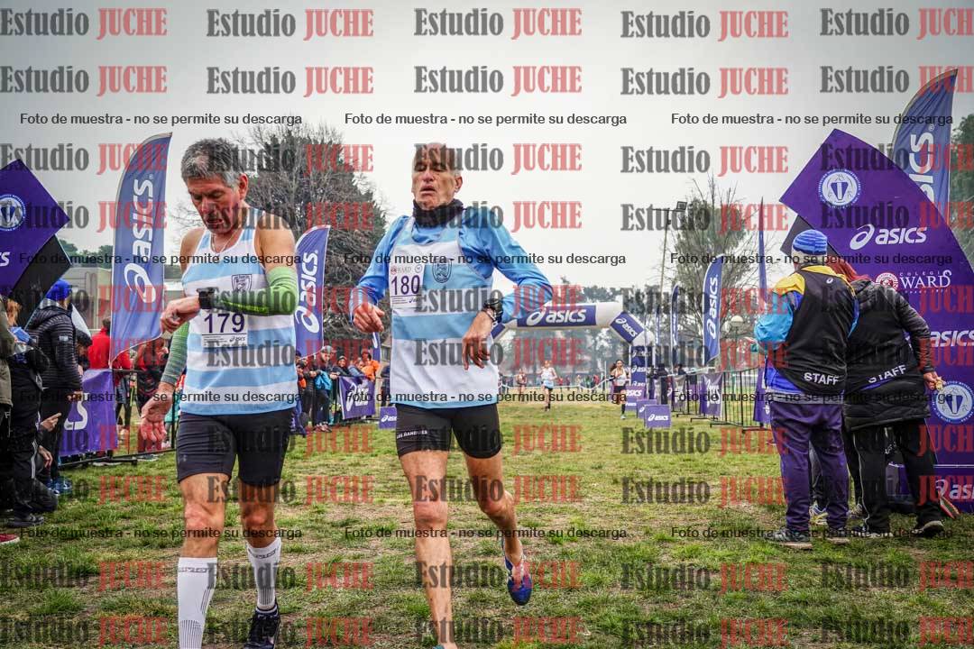 Fotos de la llegada del cross de 1500 m
