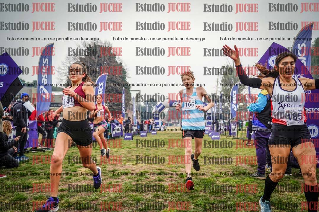 Fotos de la llegada del cross de 1500 m