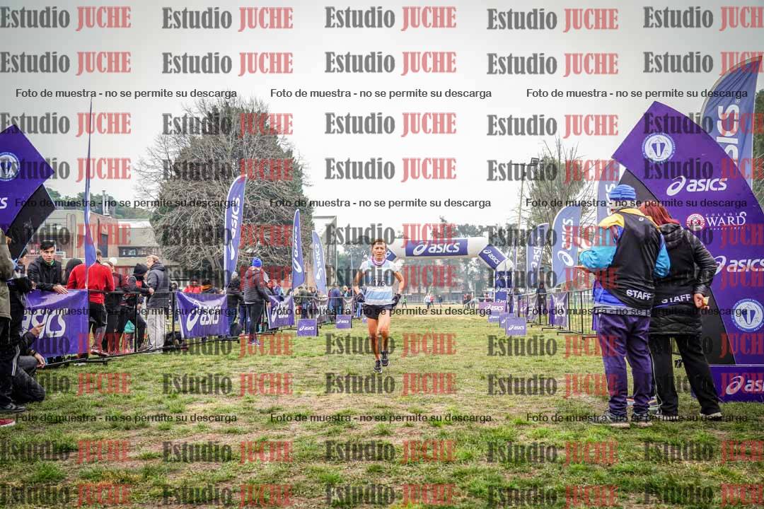 Fotos de la llegada del cross de 1500 m