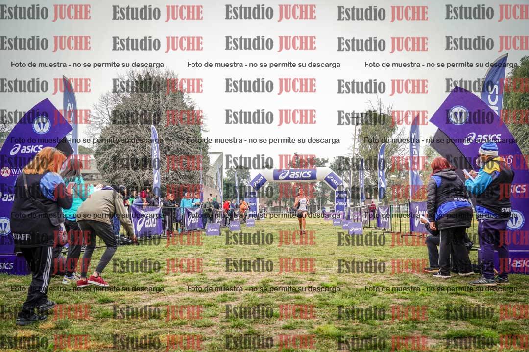 Fotos de la llegada del cross de 2500 m - mujeres U16