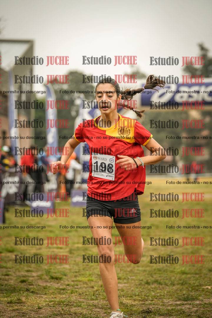 Fotos de la llegada del cross de 2500 m - mujeres U16