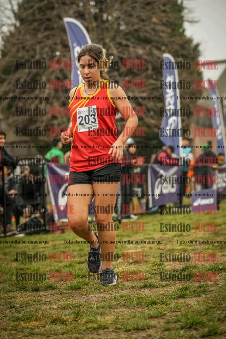 Fotos de la llegada del cross de 2500 m - mujeres U16