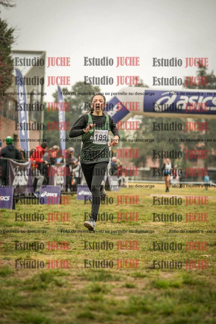 Fotos de la llegada del cross de 2500 m - mujeres U16