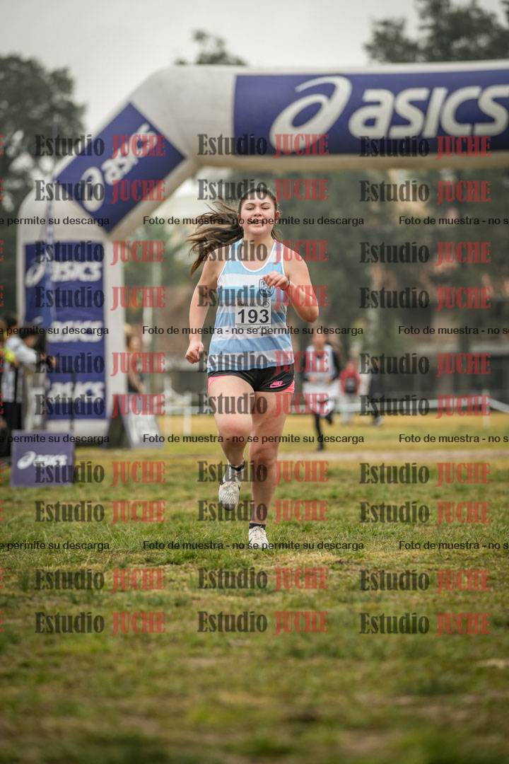 Fotos de la llegada del cross de 2500 m - mujeres U16