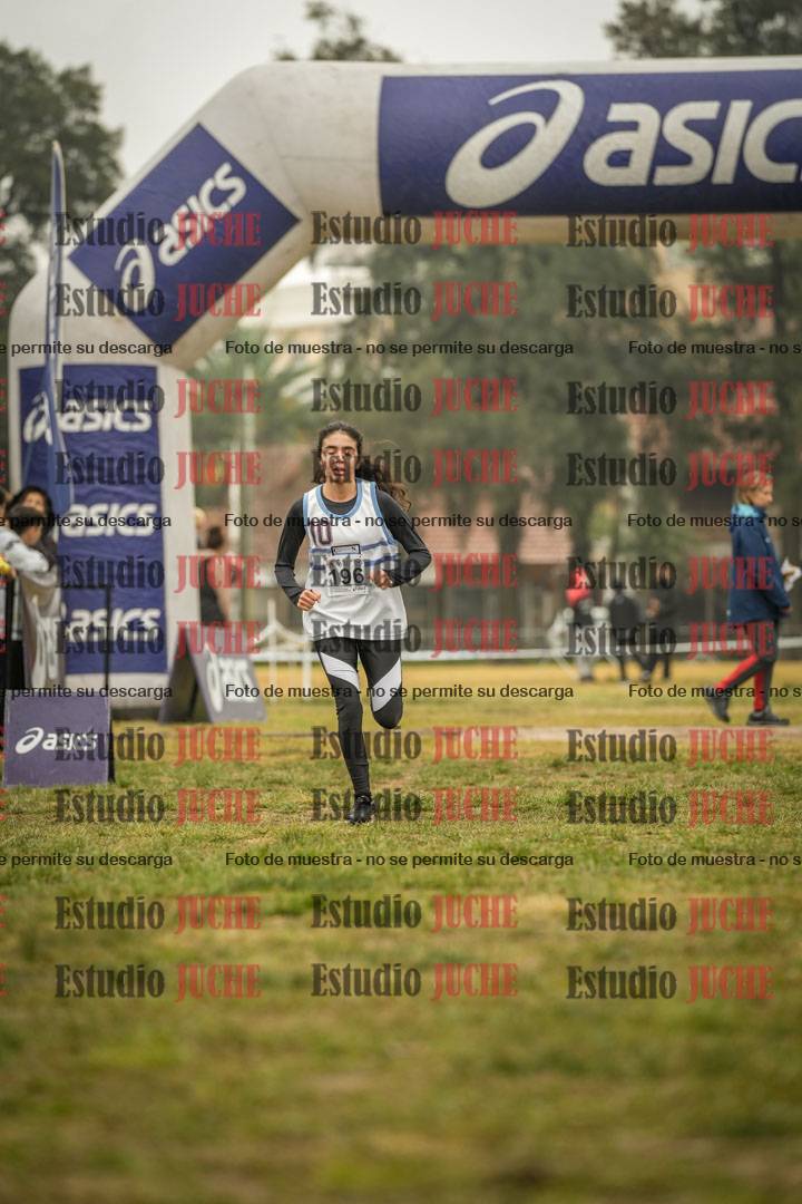 Fotos de la llegada del cross de 2500 m - mujeres U16