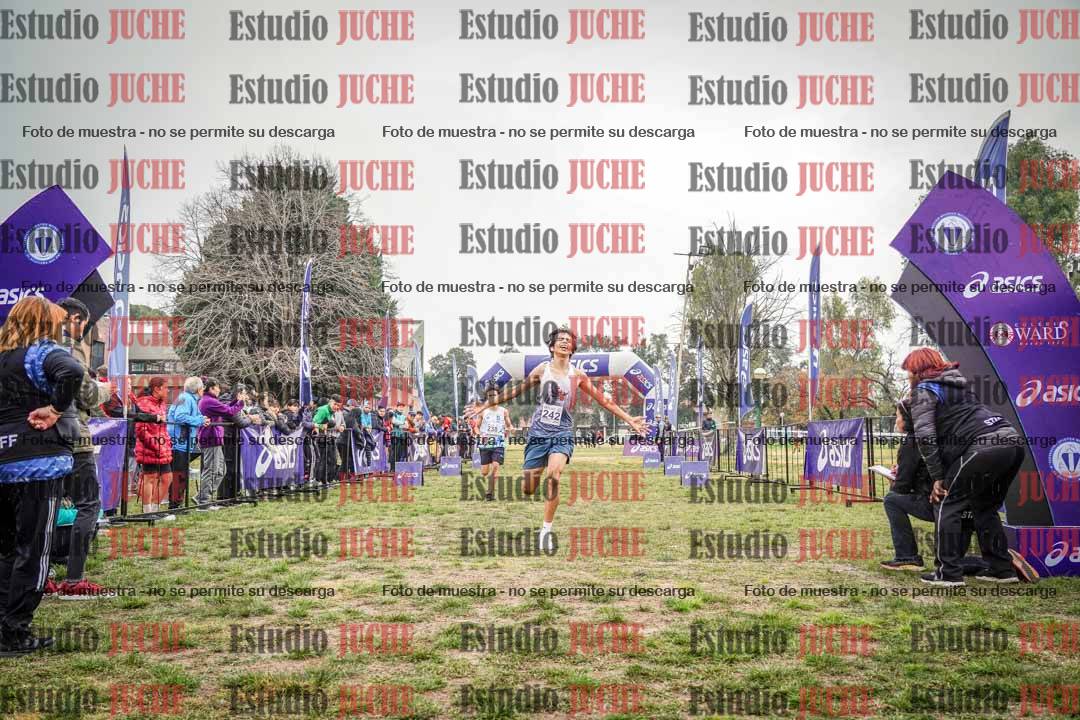 Fotos de la llegada del cross de 3000 m