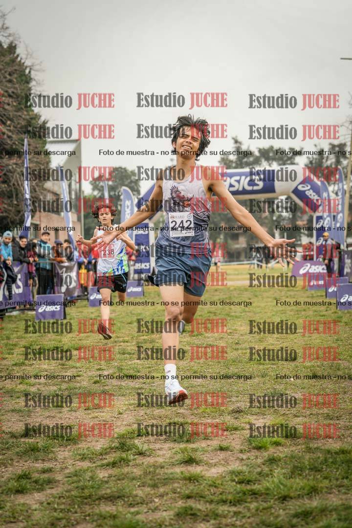Fotos de la llegada del cross de 3000 m