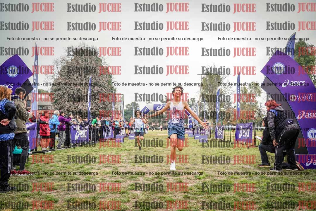 Fotos de la llegada del cross de 3000 m