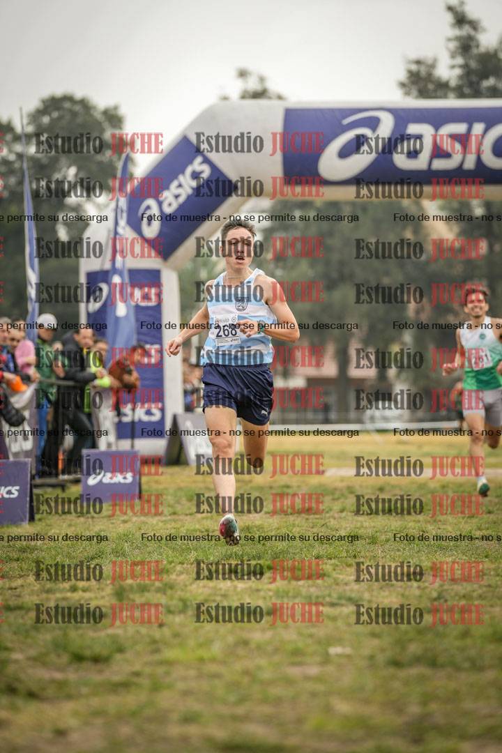 Fotos de la llegada del cross de 4000 m - mujeres y varones INVITADOS