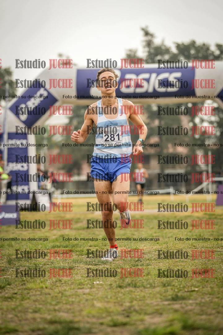 Fotos de la llegada del cross de 4000 m - mujeres y varones INVITADOS