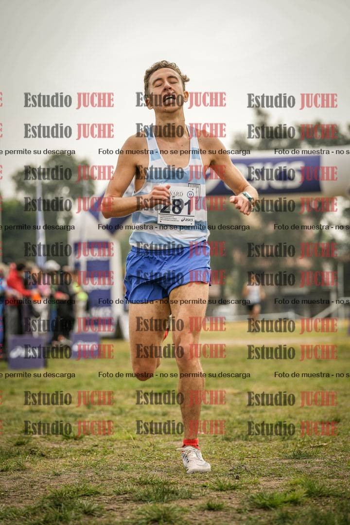 Fotos de la llegada del cross de 4000 m - mujeres y varones INVITADOS