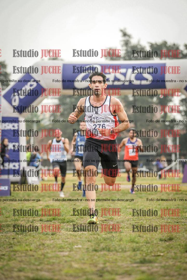 Fotos de la llegada del cross de 4000 m - mujeres y varones INVITADOS
