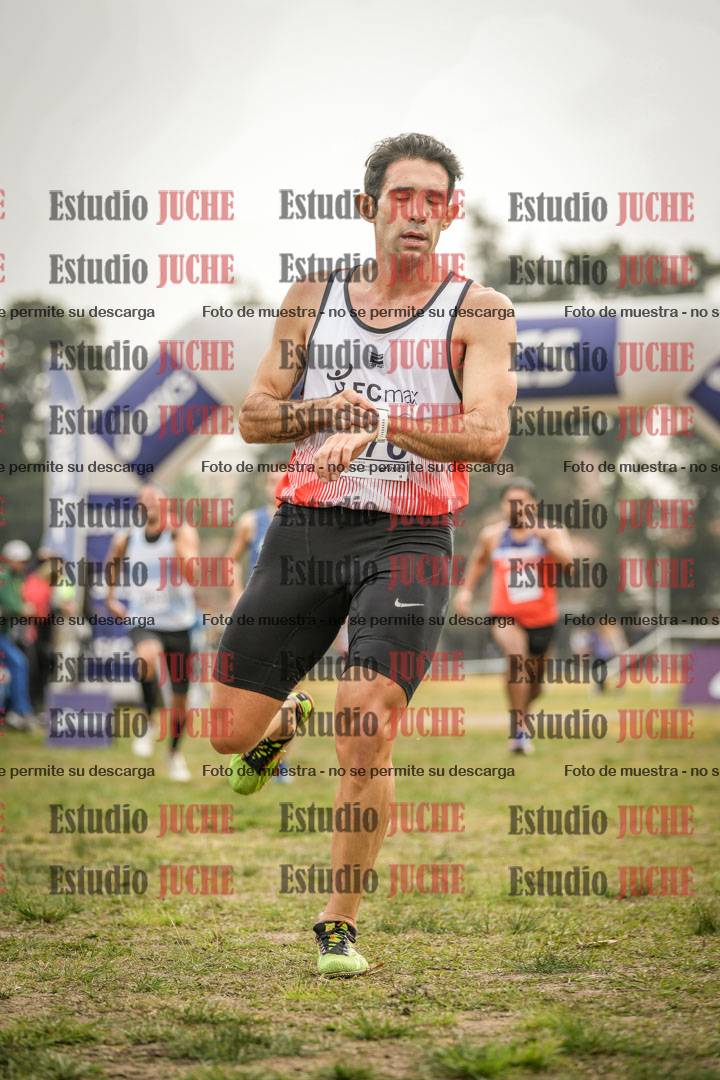 Fotos de la llegada del cross de 4000 m - mujeres y varones INVITADOS
