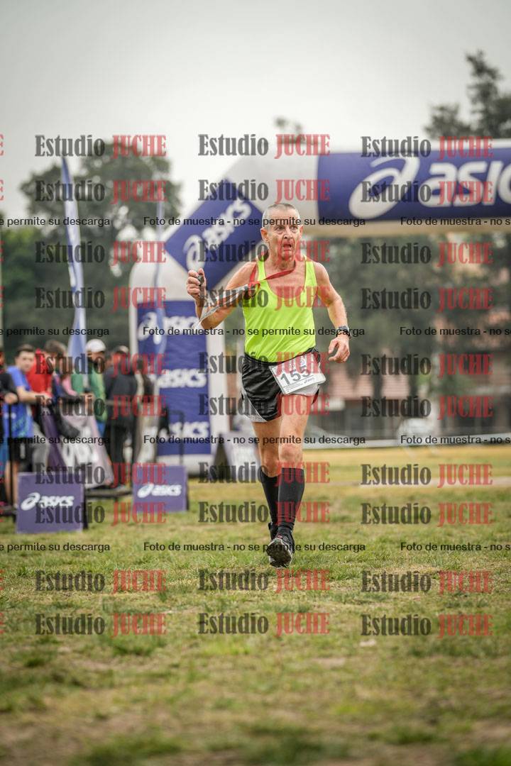 Fotos de la llegada del cross de 4000 m - mujeres y varones INVITADOS