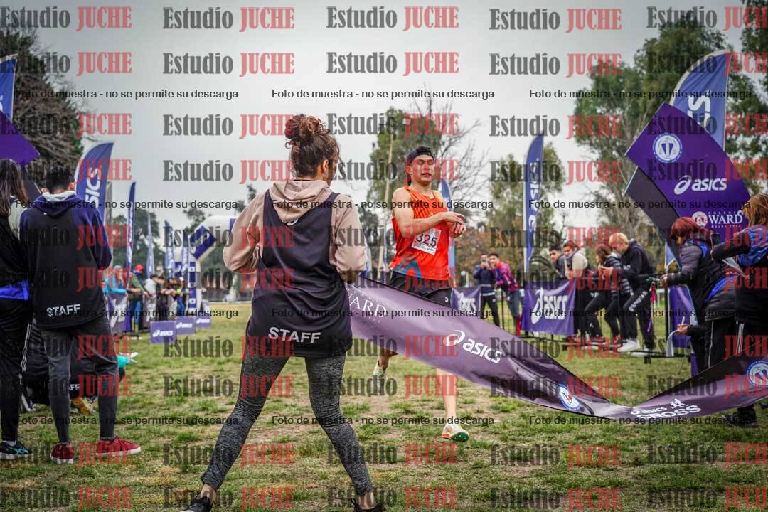 Fotos de la llegada del cross de 8000 m