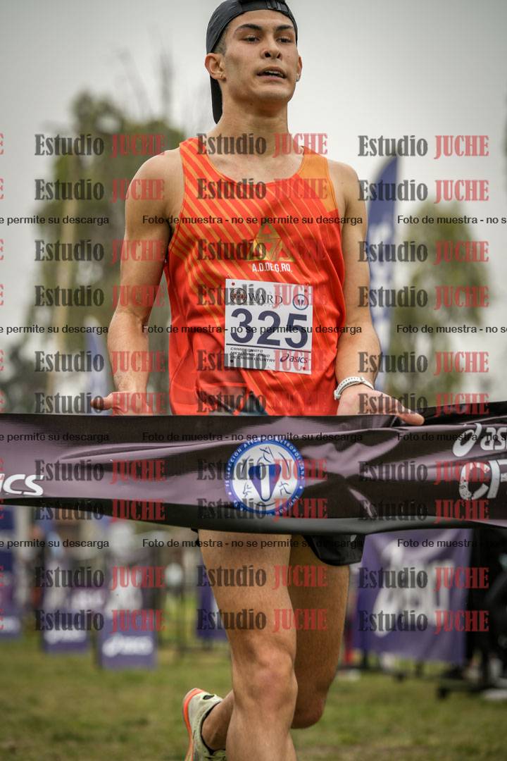Fotos de la llegada del cross de 8000 m