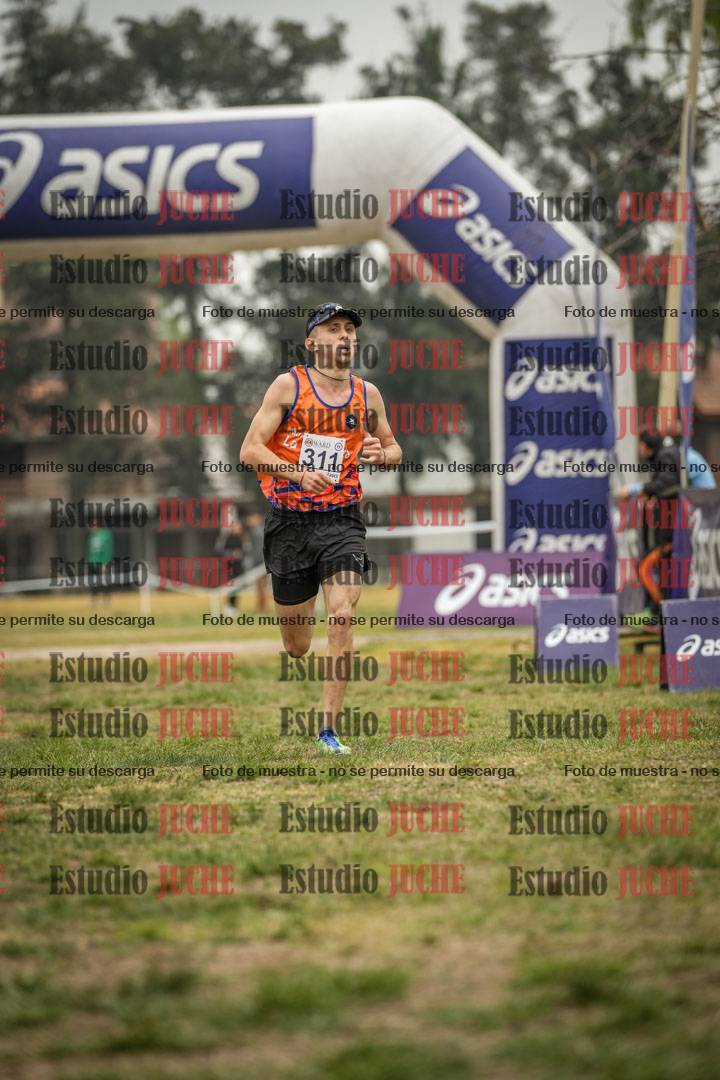 Fotos de la llegada del cross de 8000 m