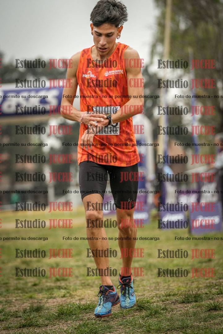 Fotos de la llegada del cross de 8000 m