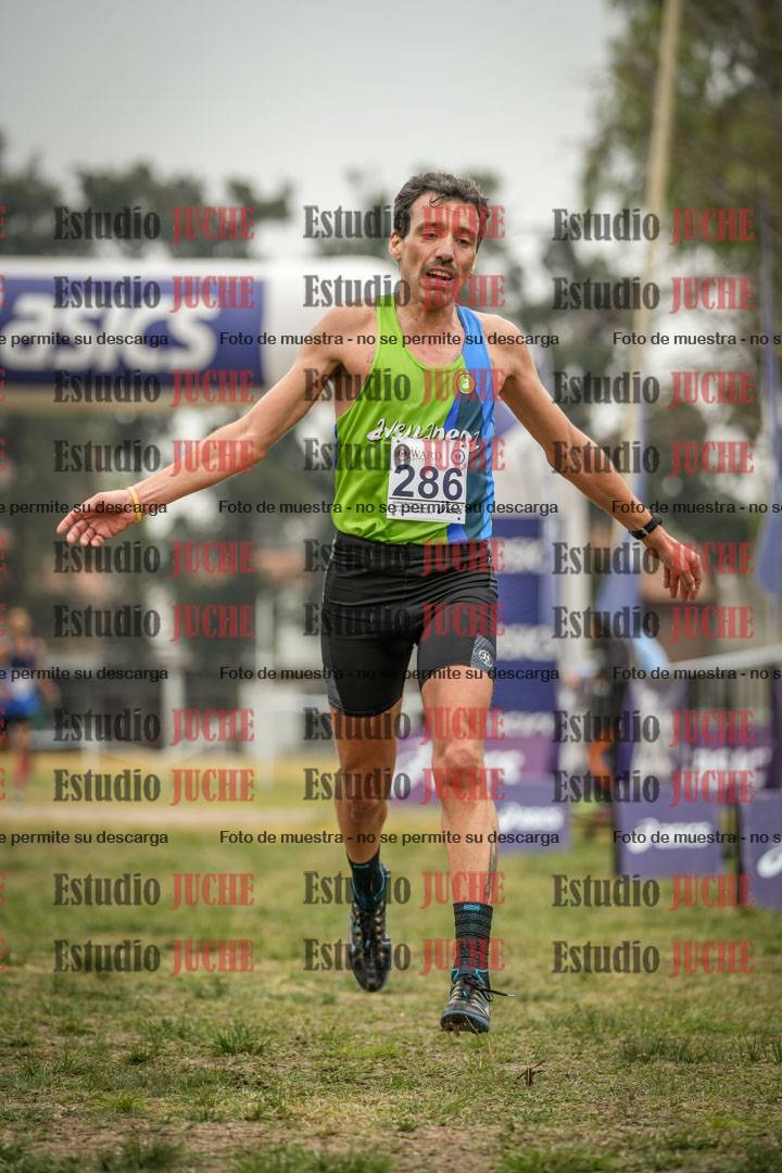 Fotos de la llegada del cross de 8000 m