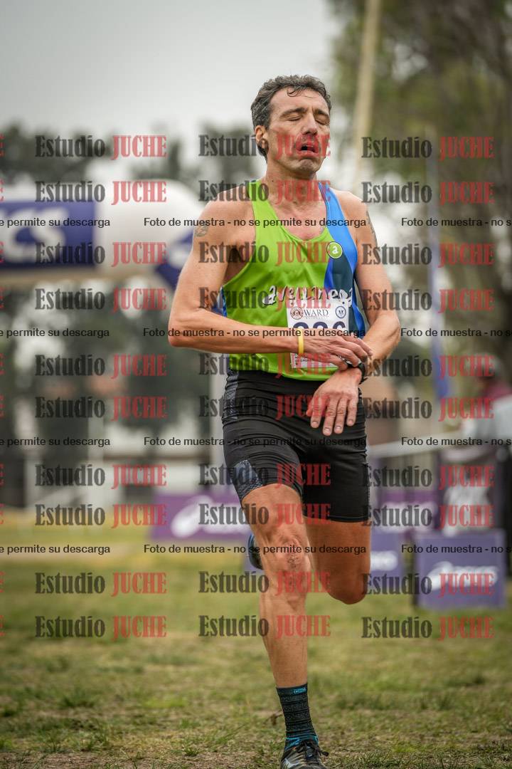 Fotos de la llegada del cross de 8000 m