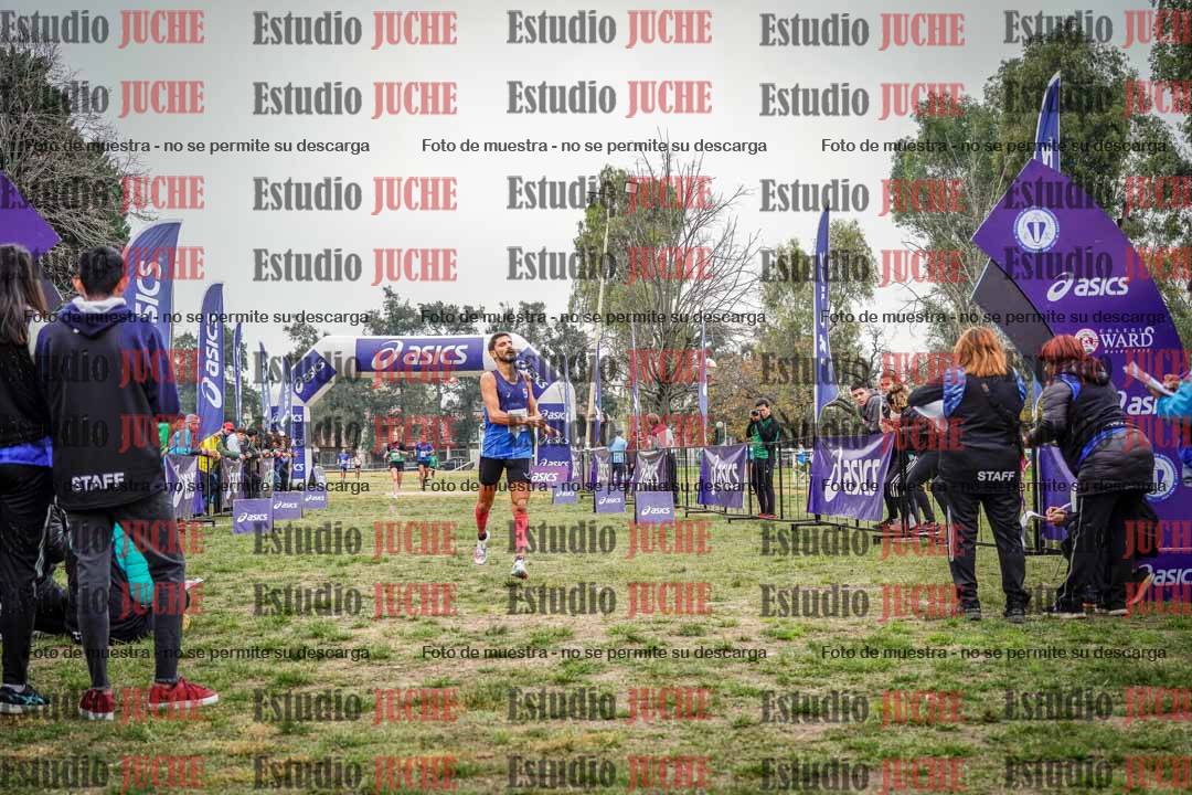 Fotos de la llegada del cross de 8000 m